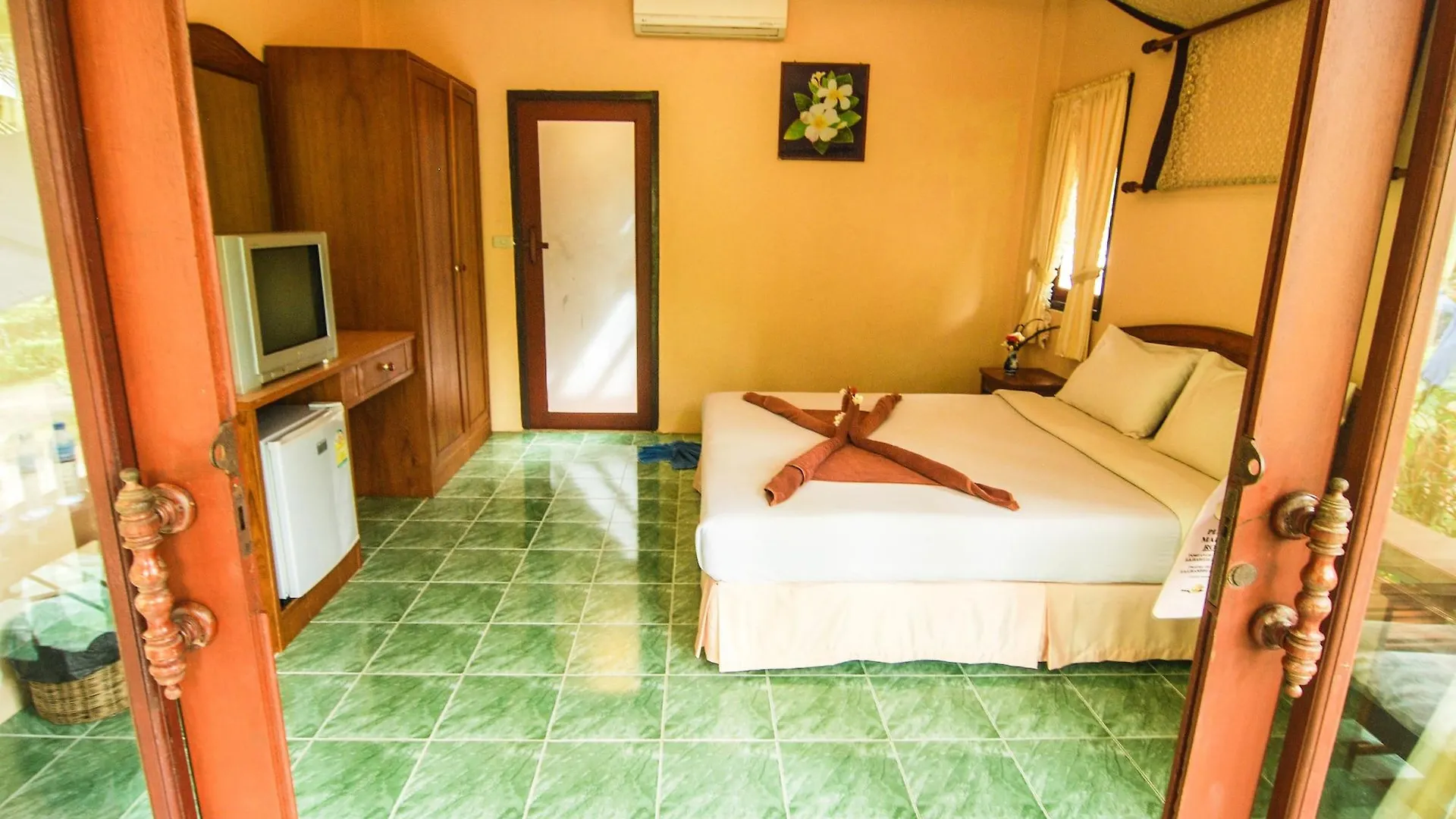Dream Team Beach Resort Ko Lanta 2*,  Thailand